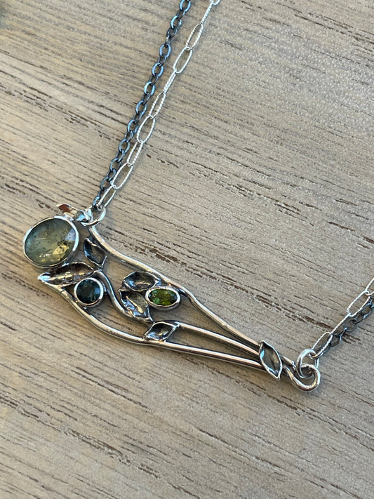 EnRoot Vine Pendant w/gemstones